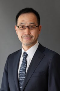 画像に alt 属性が指定されていません。ファイル名: profile01-1-200x300.jpg